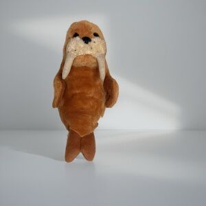 Animal Alley Walrus Plush Stuffed Animal 10” Vintage 2000 Collectible Toys R Us